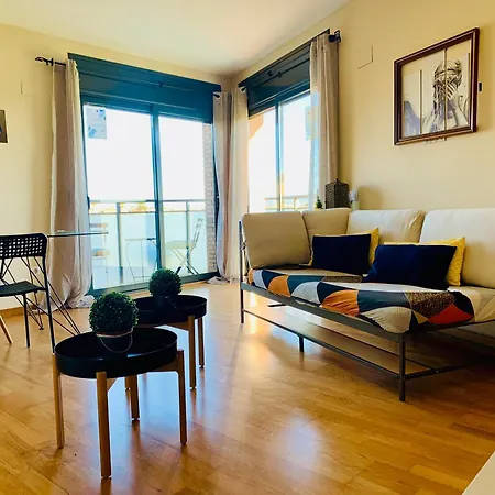 Deltebre Apartamentos شقة