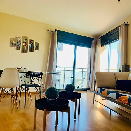 Deltebre Apartamentos ديلتيبري